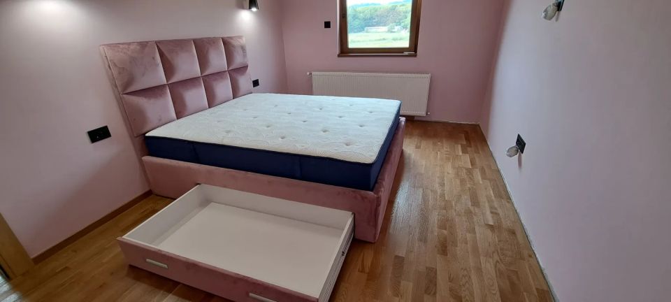 Tapacirani kreveti i ležajevi po meri – fotografija 1